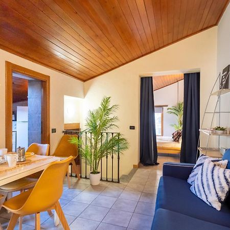 Blue Attic - Historical Como City Center By Rent All קומו מראה חיצוני תמונה