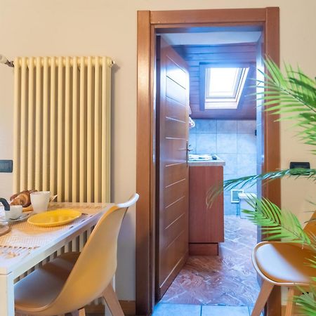 Blue Attic - Historical Como City Center By Rent All קומו מראה חיצוני תמונה