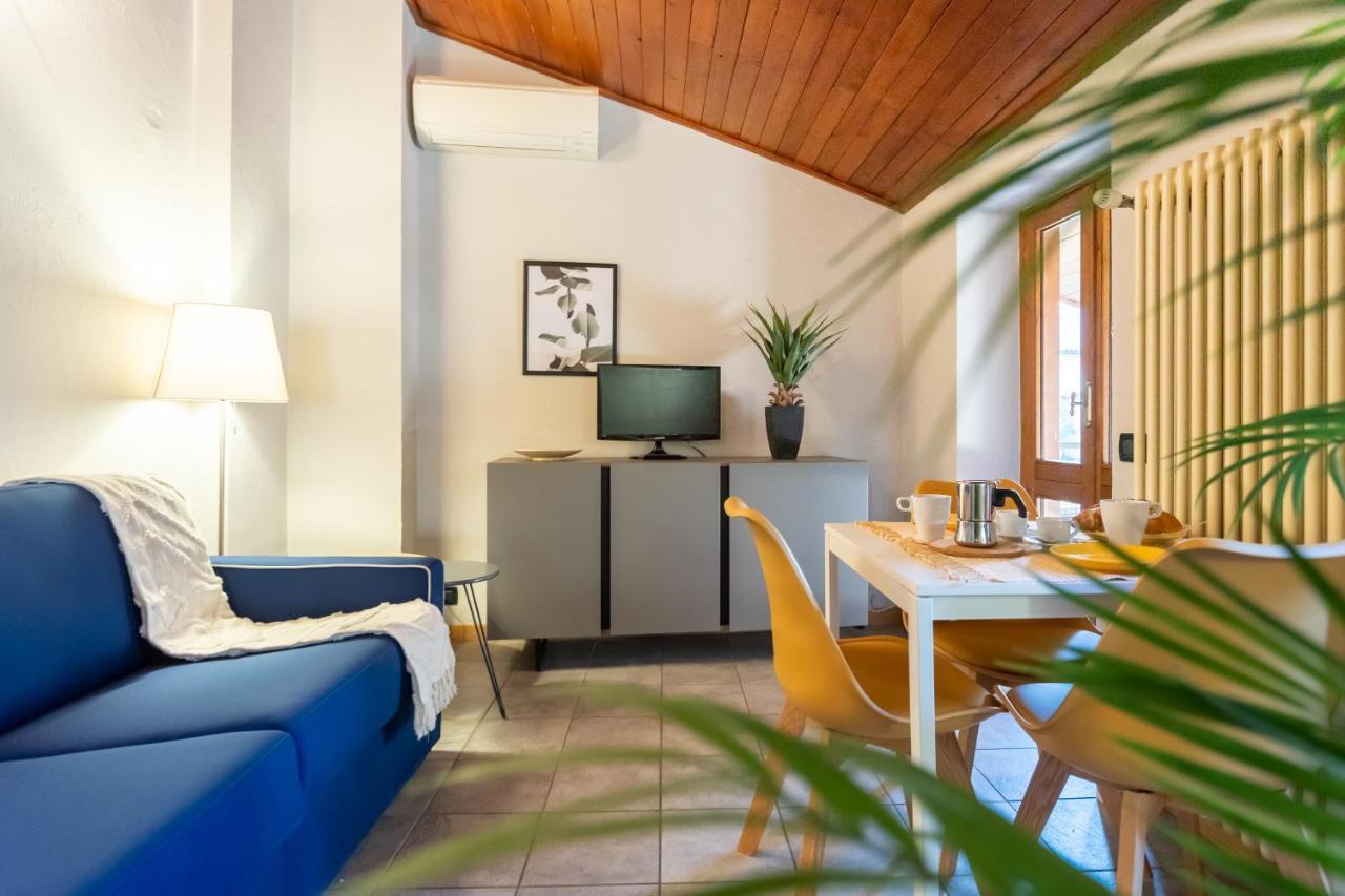 Blue Attic - Historical Como City Center By Rent All קומו מראה חיצוני תמונה